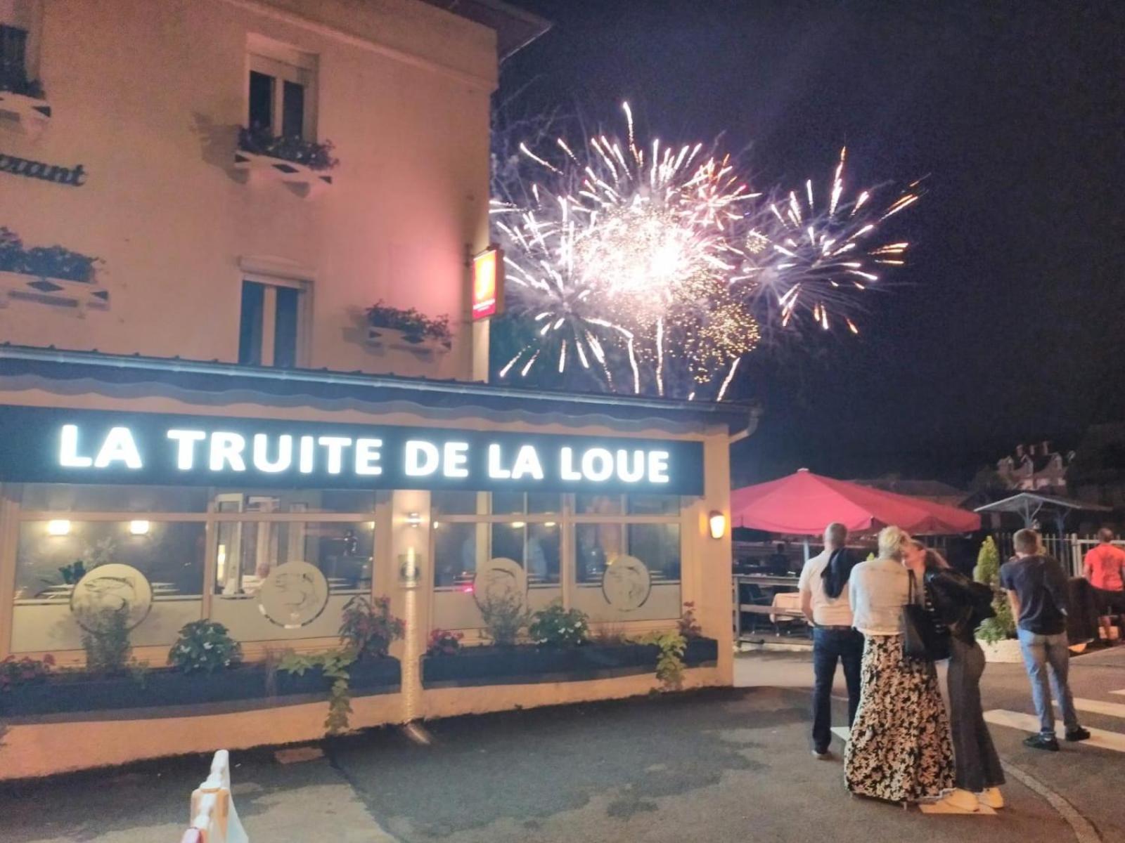 Hotel La Truite de la Loue à Quingey Extérieur photo