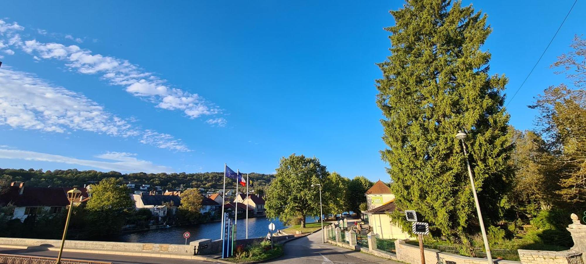 Hotel La Truite de la Loue à Quingey Extérieur photo