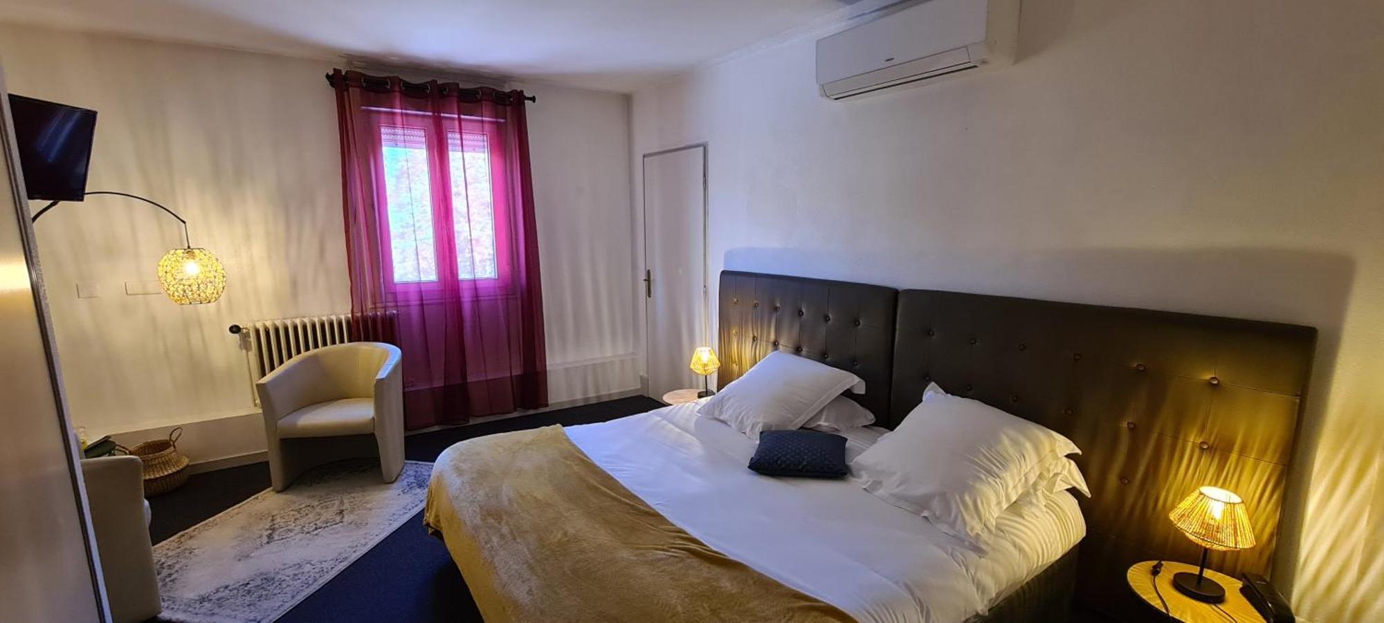 Hotel La Truite de la Loue à Quingey Extérieur photo