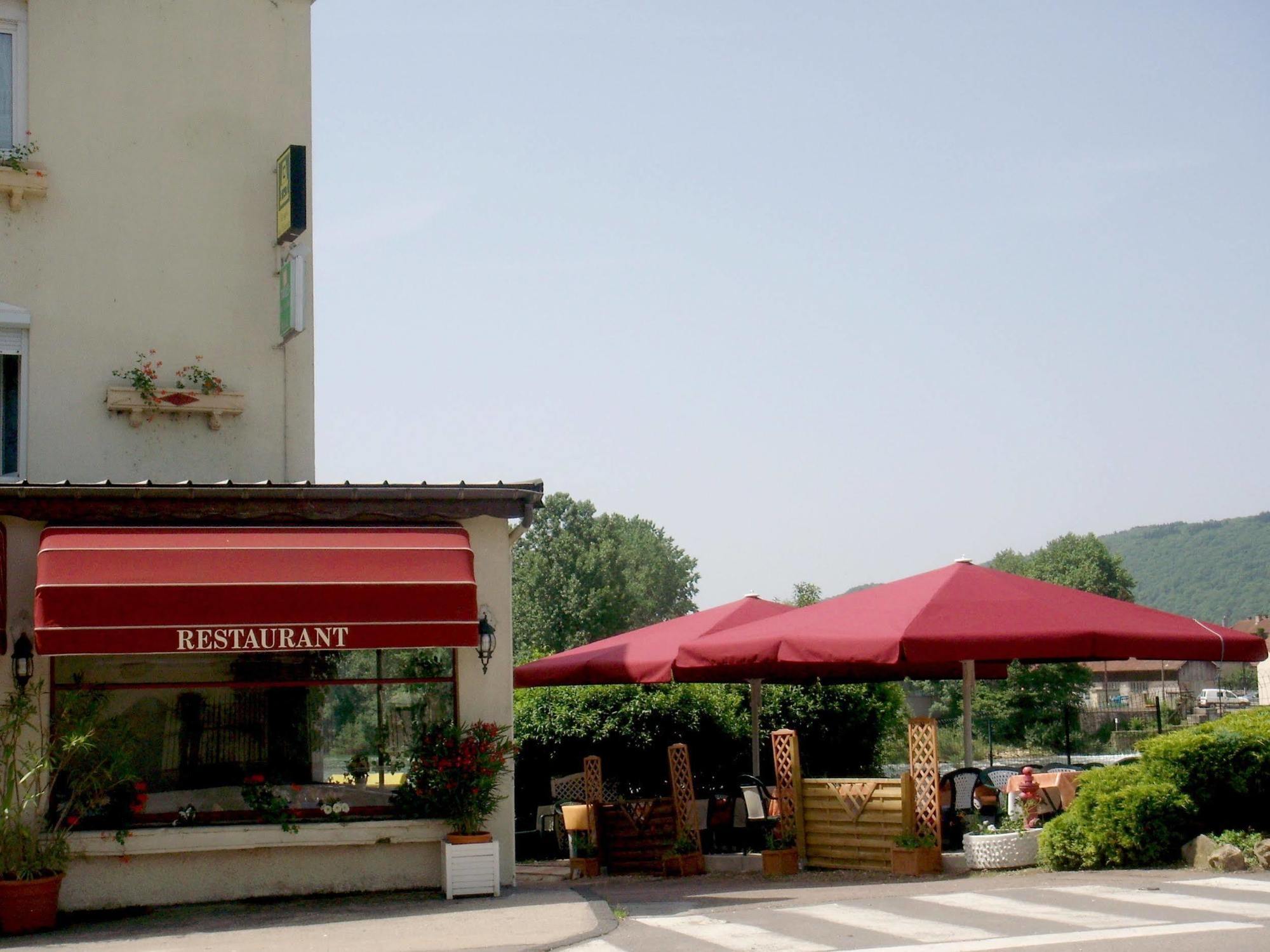 Hotel La Truite de la Loue à Quingey Extérieur photo